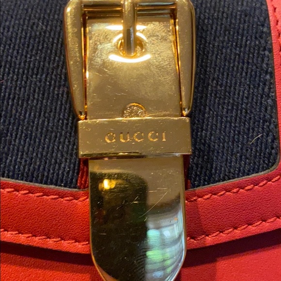 Authentic Gucci Sylvie Wallet - Picture 3 of 9
